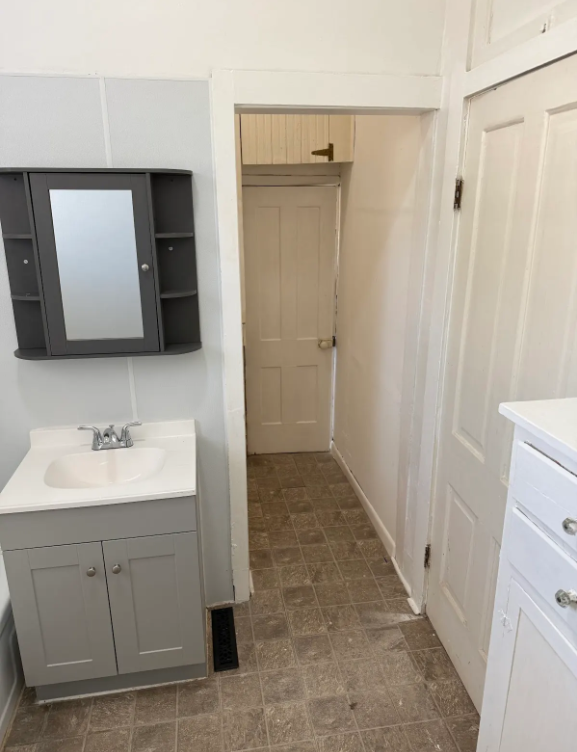 611 N Springfield Ave #NA - Photo 3 of 7