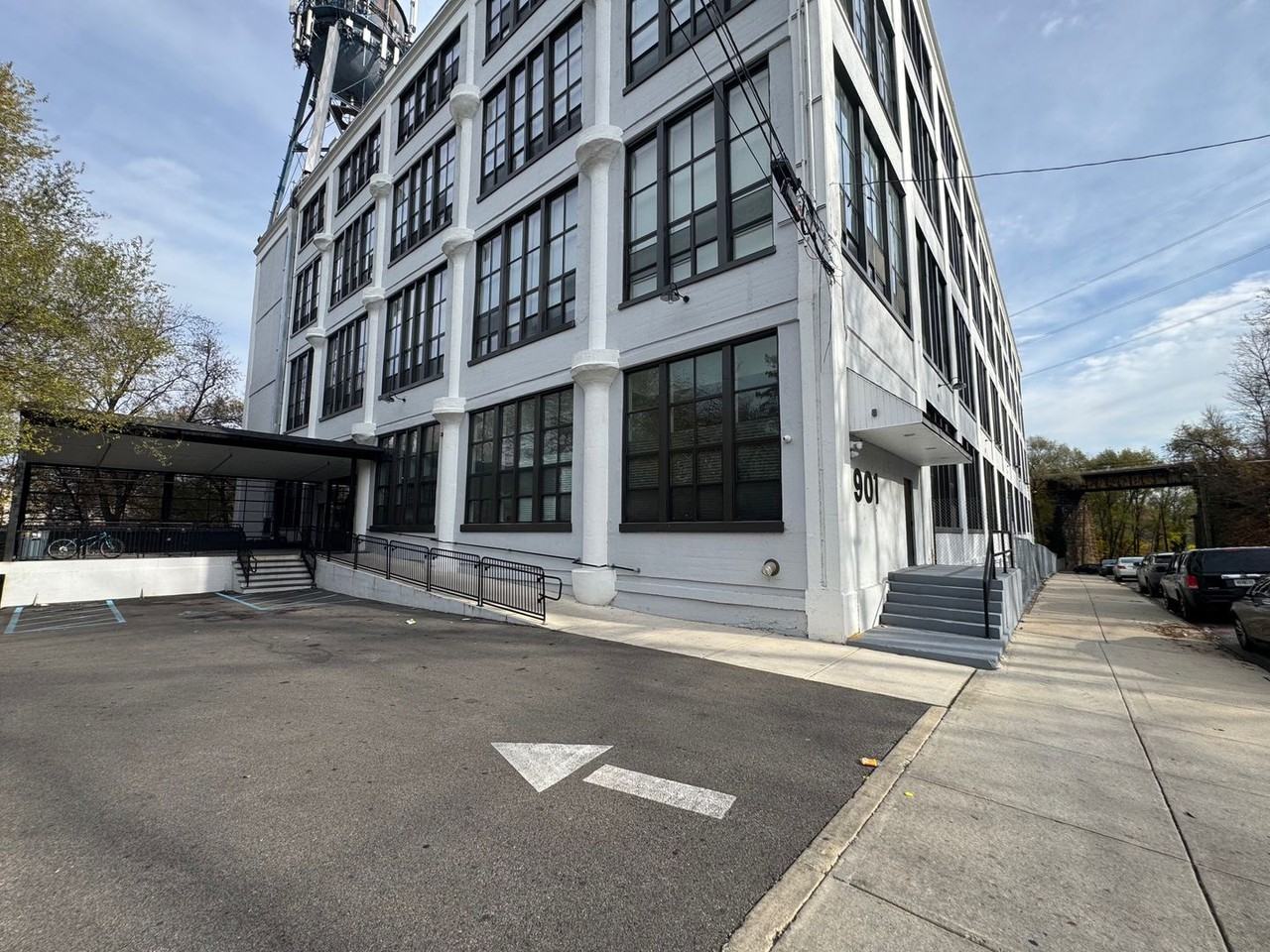 901 Quarry St - Photo 3 of 31