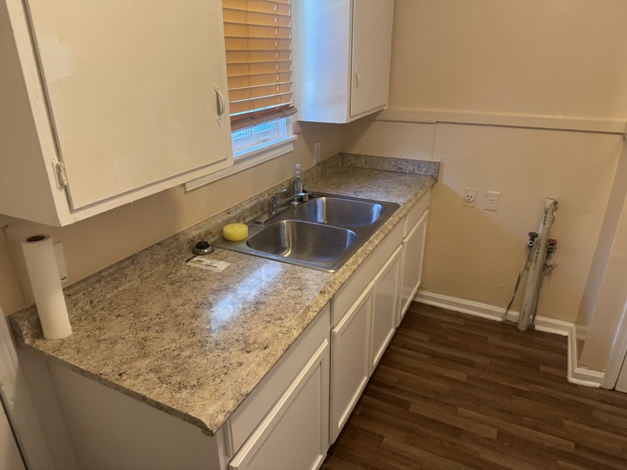 386 Fernwood Ave #NA - Photo 6 of 11