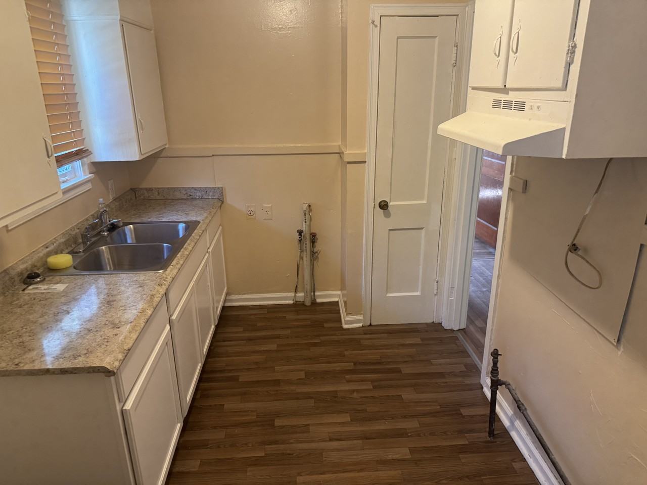 386 Fernwood Ave #NA - Photo 7 of 11