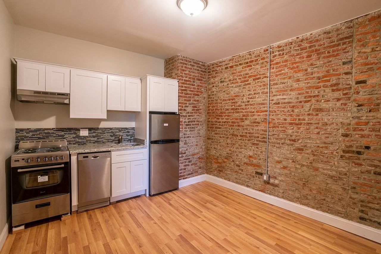 1126 E Passyunk Ave - Photo 3 of 21