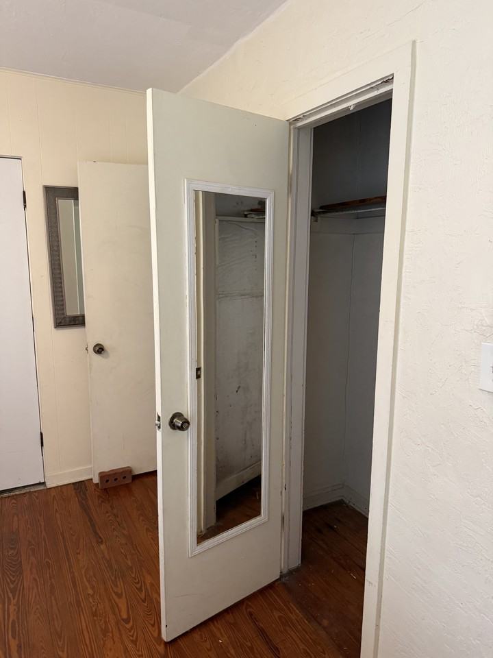 501 Frances Ter #D - Photo 5 of 24