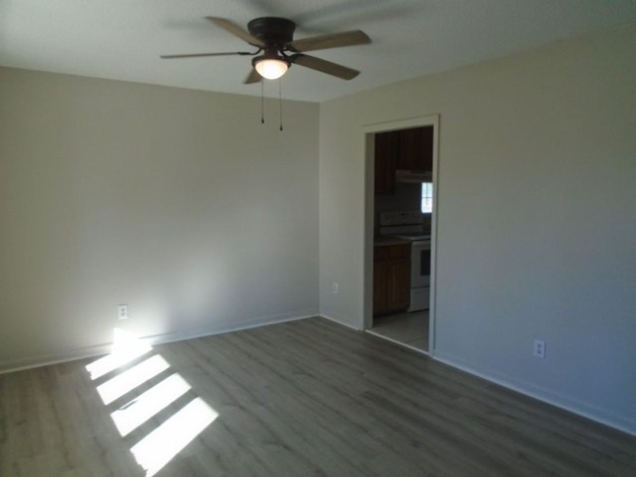 2253 Rustic Trl - Photo 3 of 24
