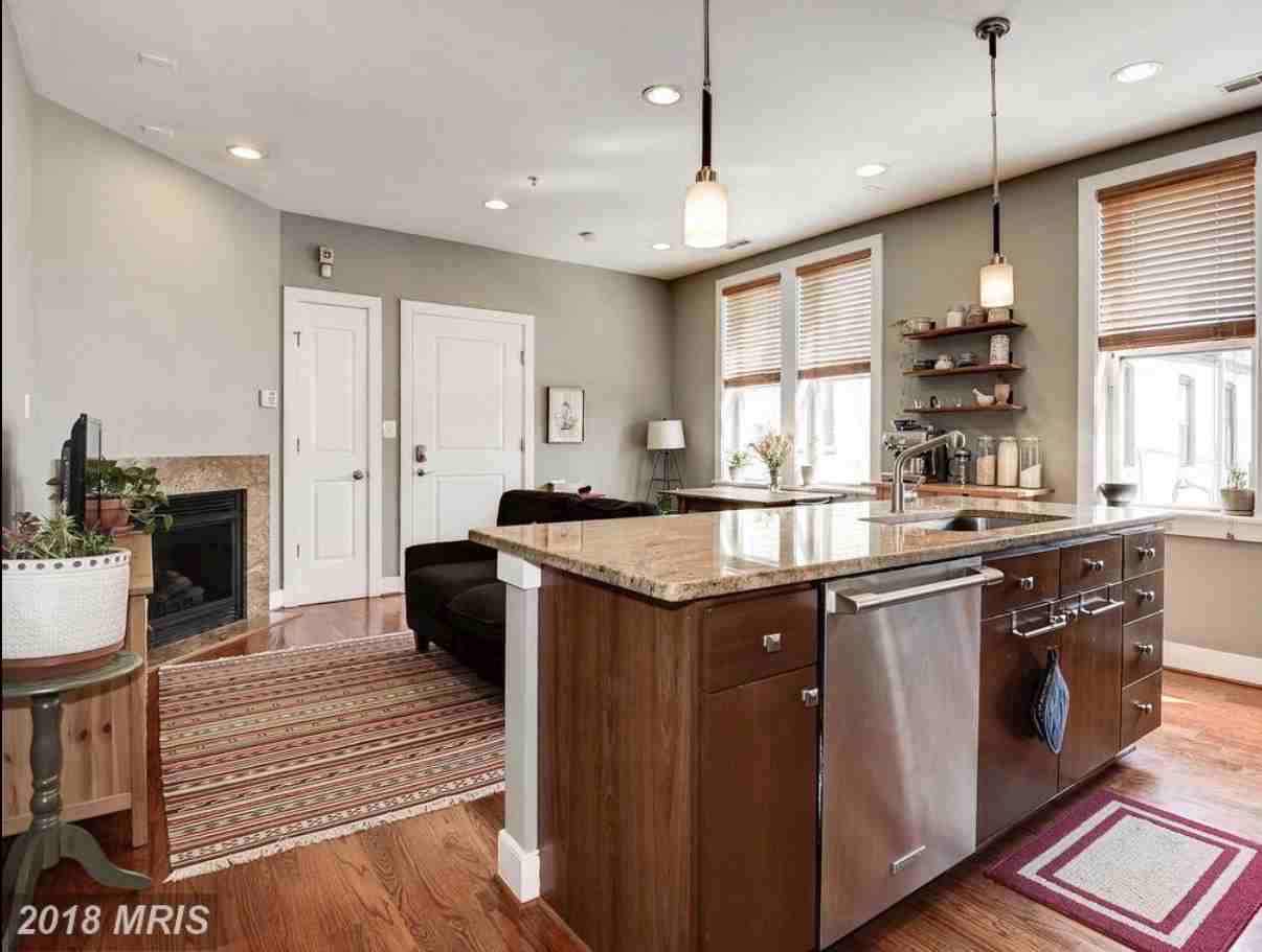 1718 1st St Nw #4 - Photo 5 of 23