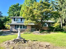 featured image of 934 Village Rd