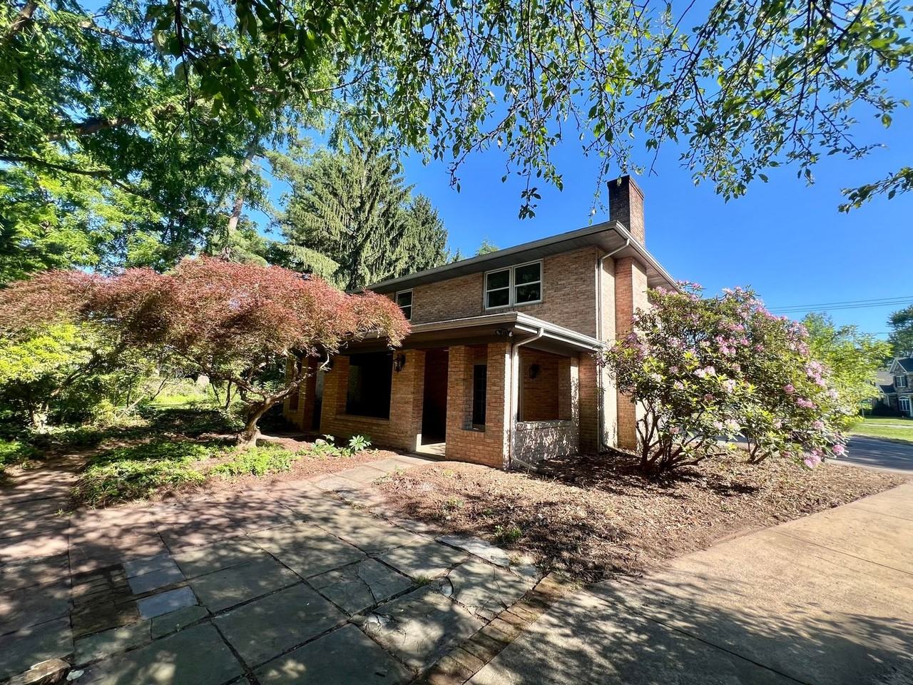 934 Village Rd - Photo 4 of 27
