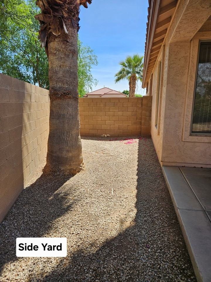890 E Kyle Ct - Photo 3 of 24