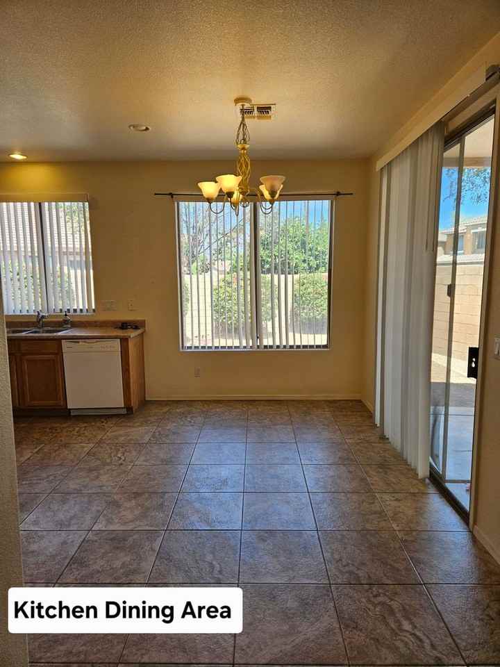 890 E Kyle Ct - Photo 7 of 24