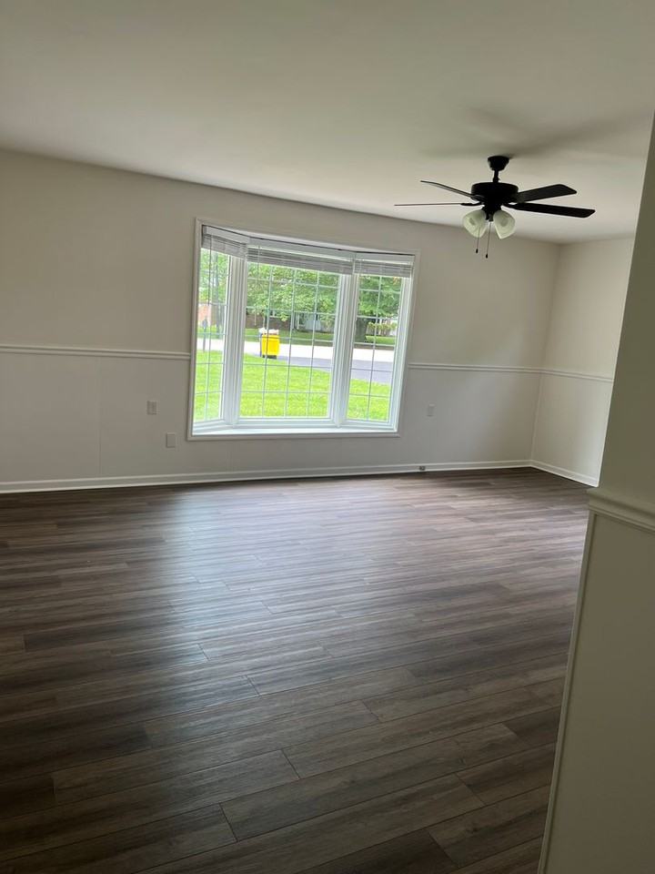 1424 Willow Way - Photo 3 of 9