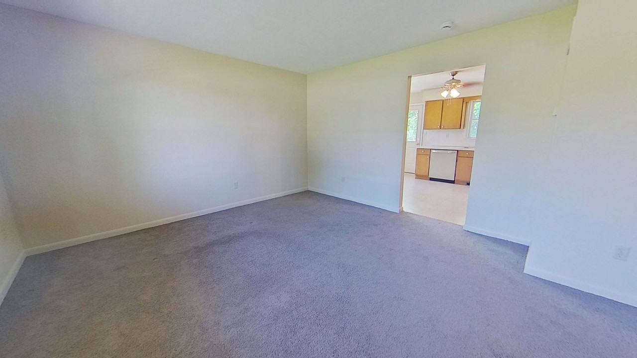 261 Ark Dr - Photo 2 of 6