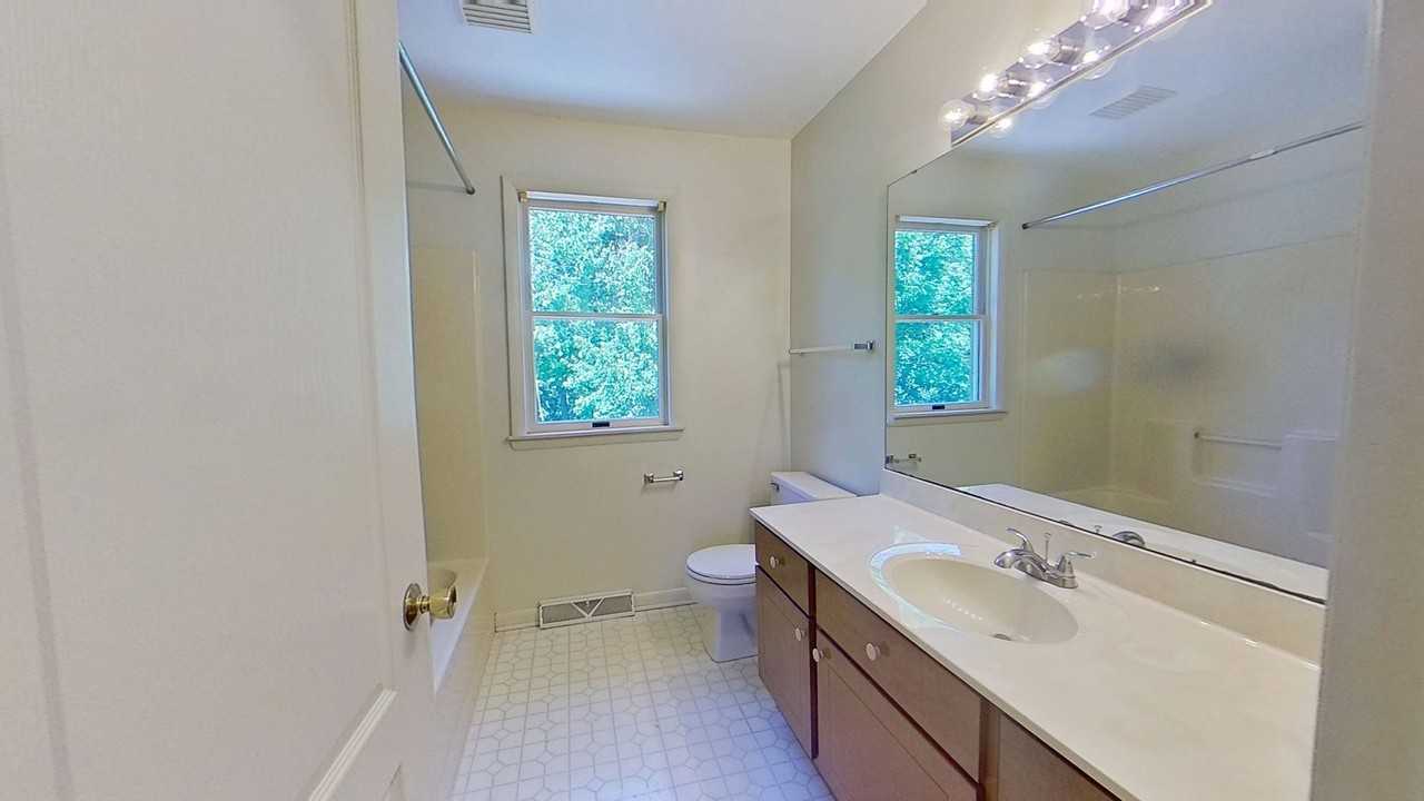 261 Ark Dr - Photo 4 of 6
