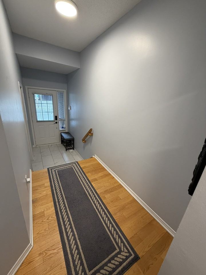 418 Somerset Street West - Photo 3 of 18
