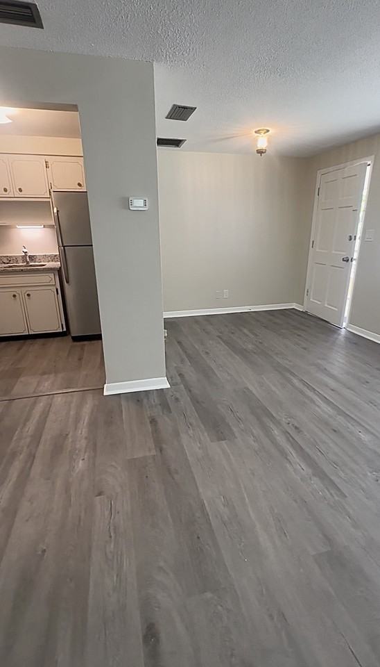 2167 Dart Avenue #7 - Photo 3 of 20