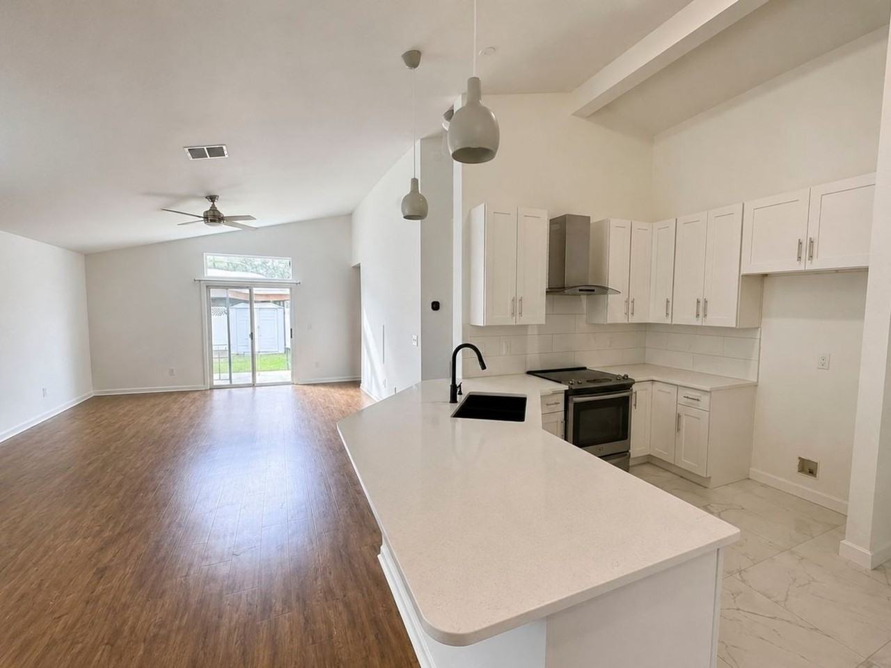 760 S Lilac Loop - Photo 5 of 21