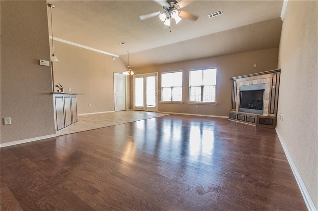 3007 Sw Gumleaf Rd - Photo 2 of 13