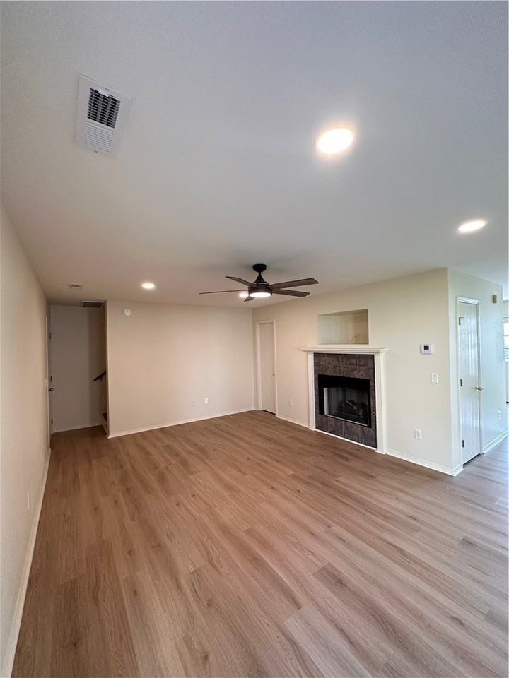 2226 E Cinnamon Way - Photo 3 of 14