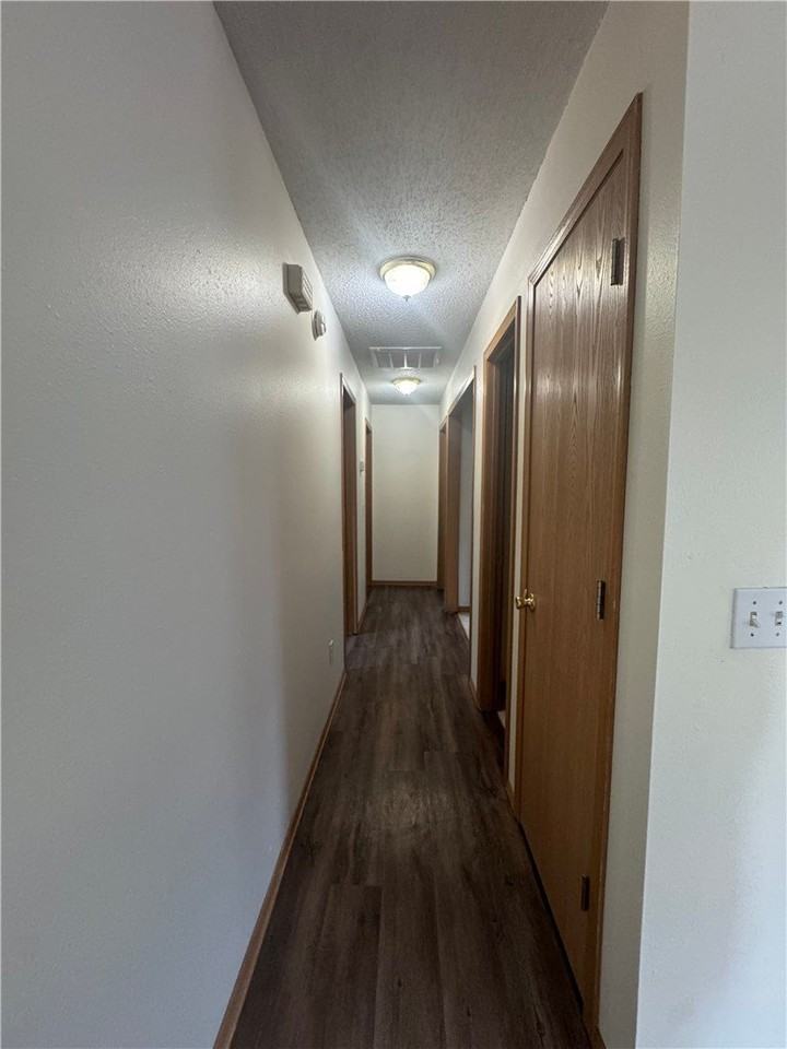 1502 Cresent St - Photo 7 of 14