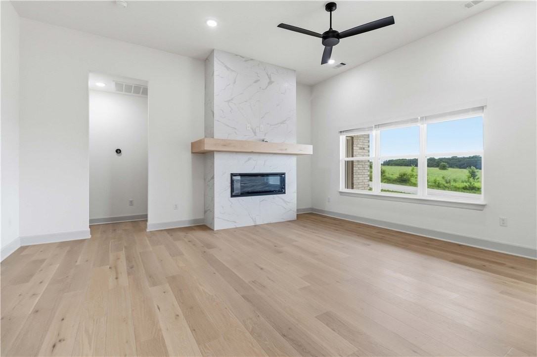 920 Trestle Ln - Photo 6 of 30