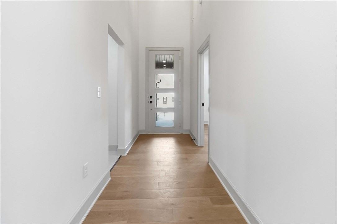 1240 Mammoth St - Photo 4 of 35
