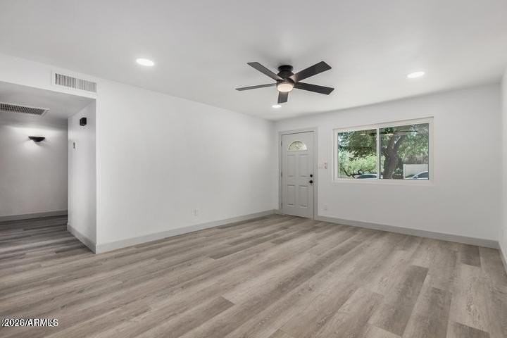 1008 W Watson Dr - Photo 5 of 25