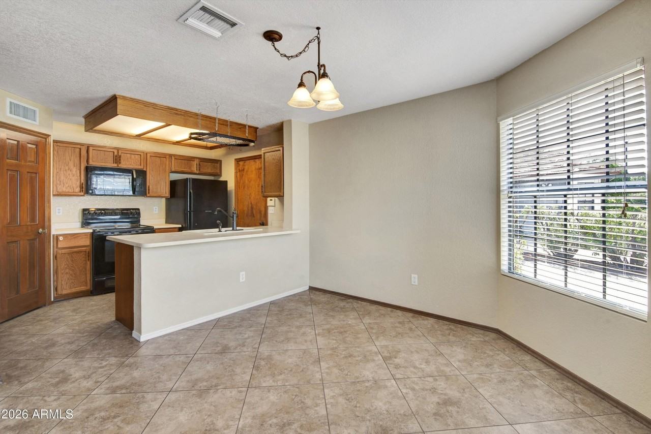 229 E Anderson Ave - Photo 6 of 22