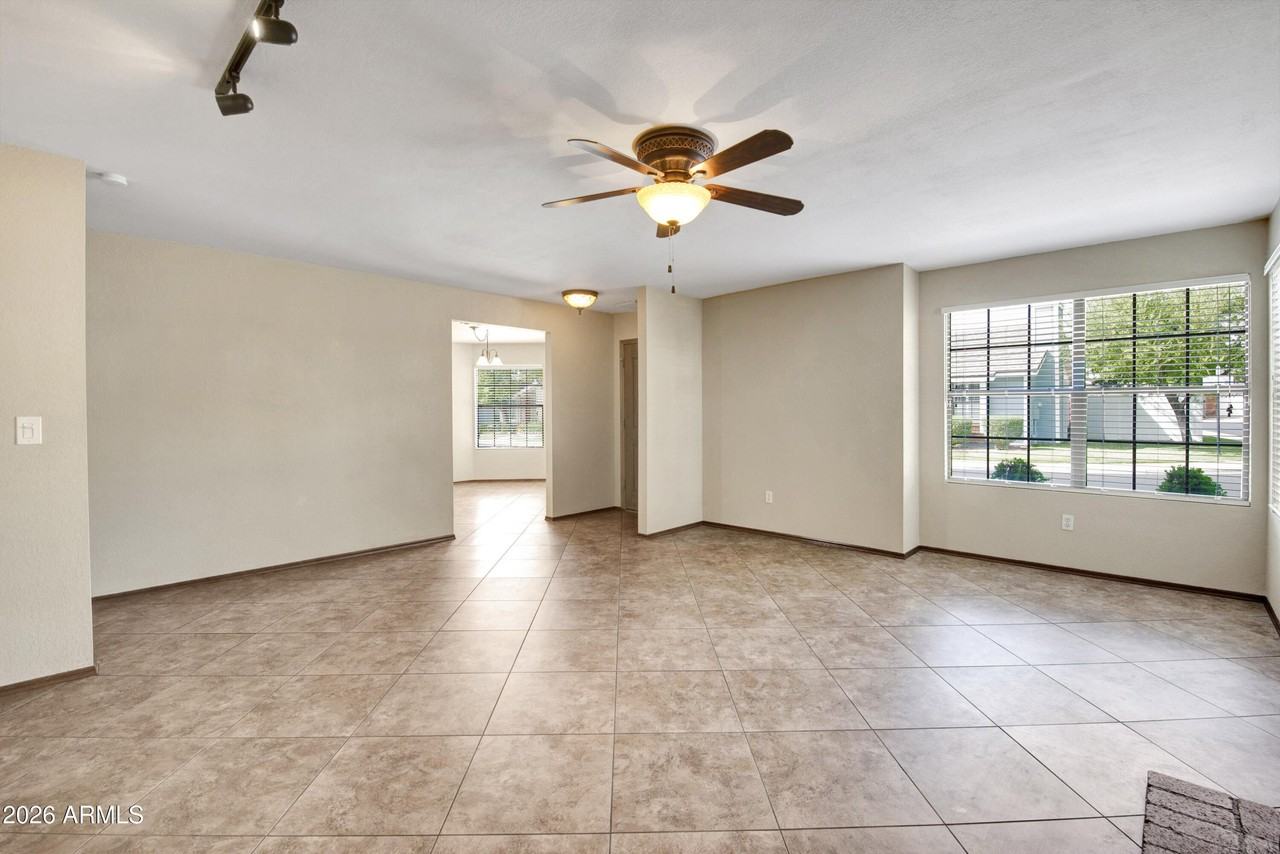 229 E Anderson Ave - Photo 7 of 22