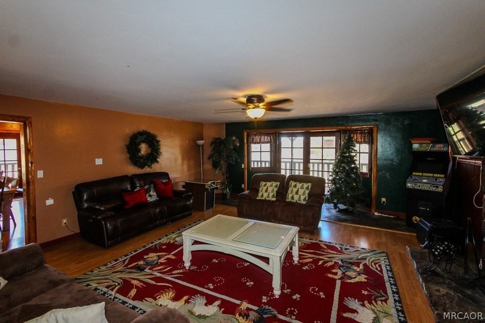 46784 Pioneer Town Rd - Photo 5 of 50