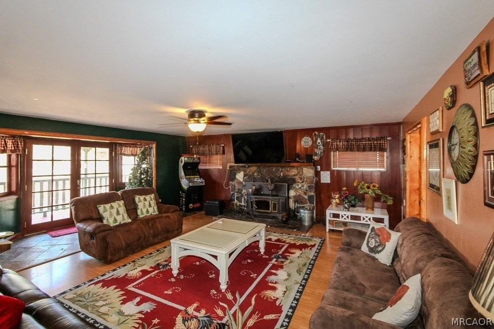 46784 Pioneer Town Rd - Photo 7 of 50
