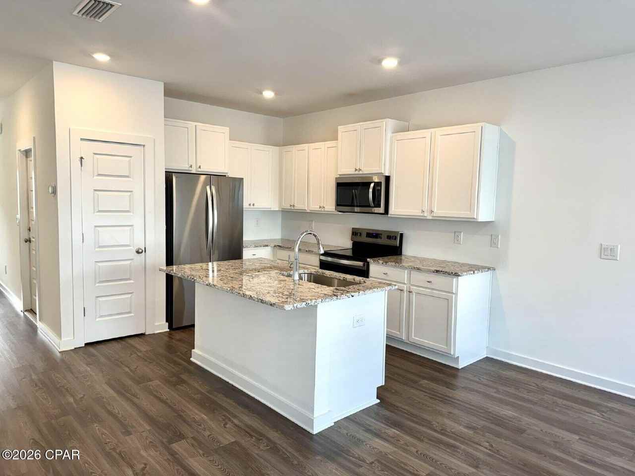 5889 Tyndall Pl - Photo 7 of 25