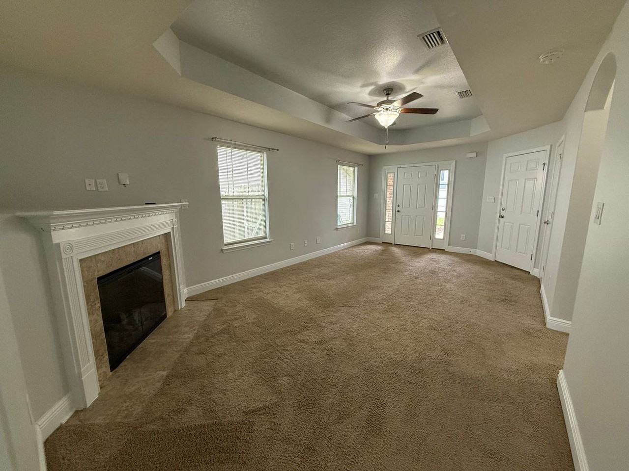 3881 Weatherstone Cir - Photo 5 of 26