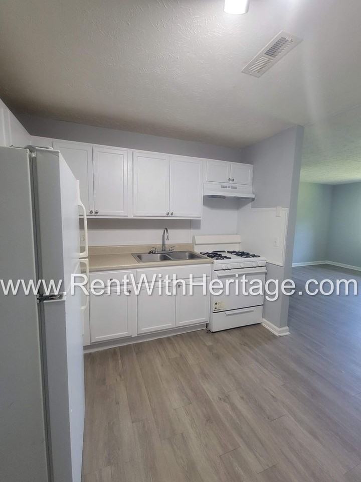 1049 Old Powder Springs Rd Sw - Photo 6 of 21