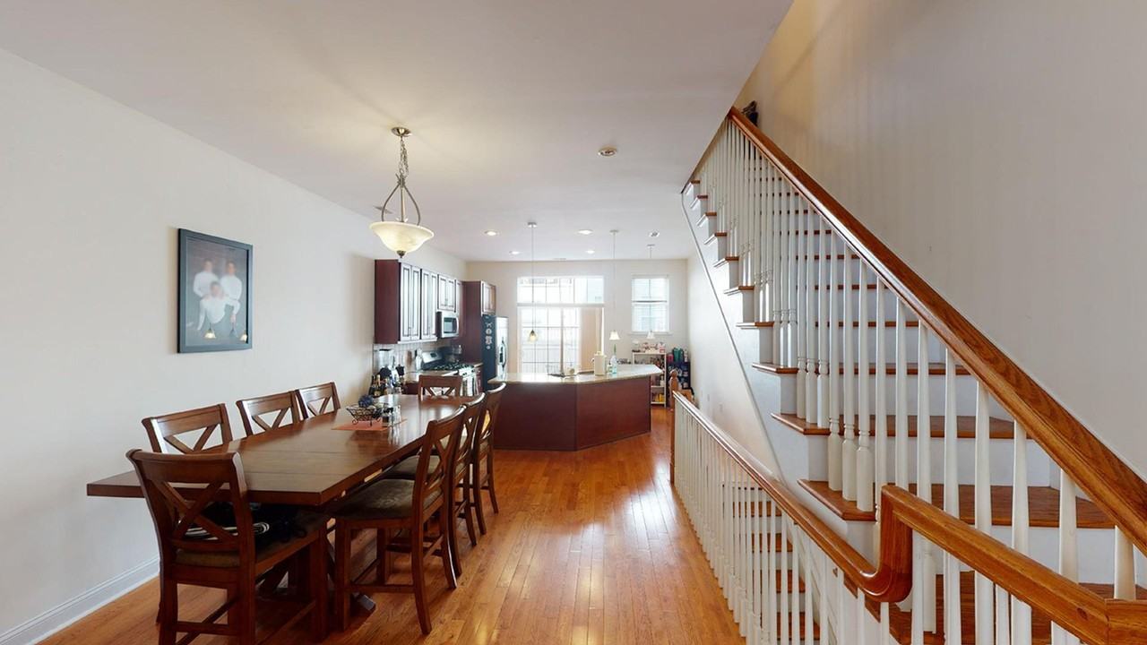 1007 S Dorrance St - Photo 5 of 17