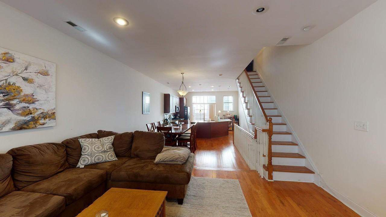 1007 S Dorrance St - Photo 6 of 17