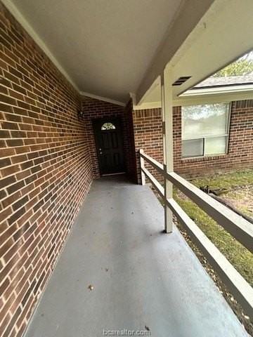 1802 Laura Ln - Photo 2 of 9