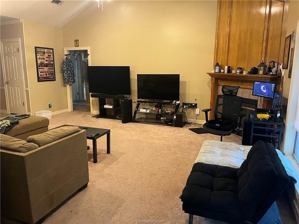2806 Arroyo Ct N - Photo 2 of 7
