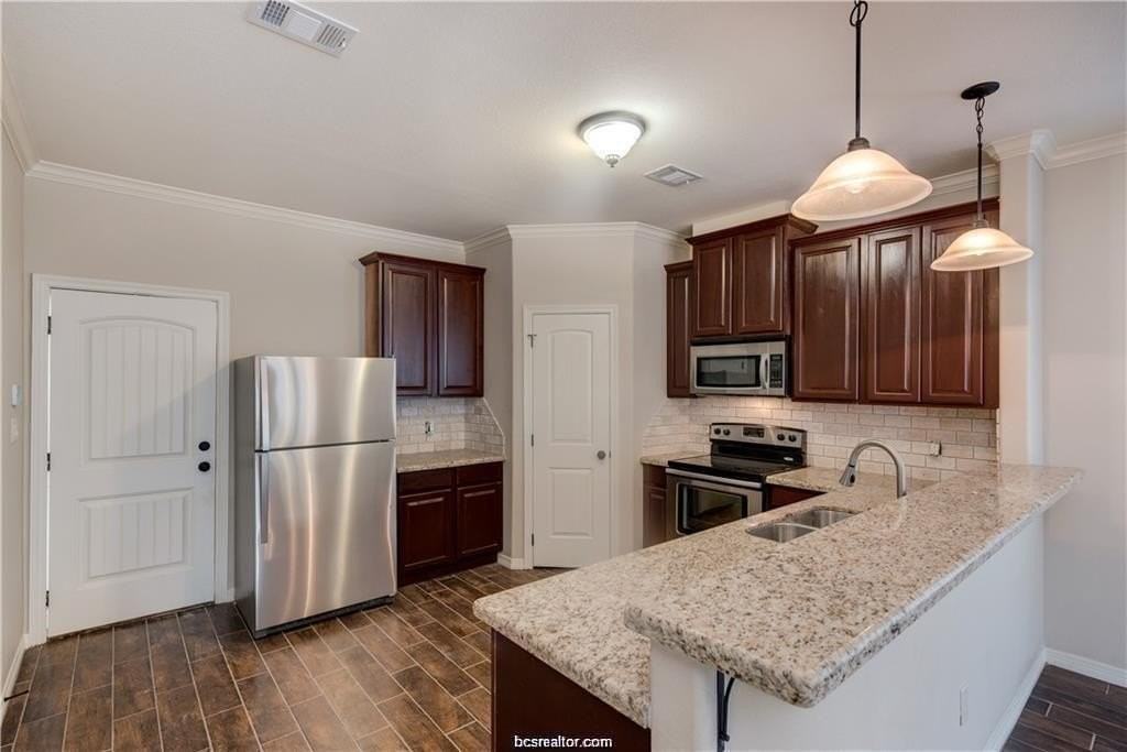 406 Ash St #A - Photo 4 of 12