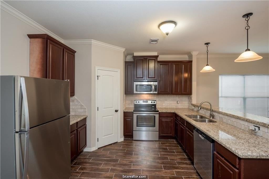 406 Ash St #A - Photo 5 of 12