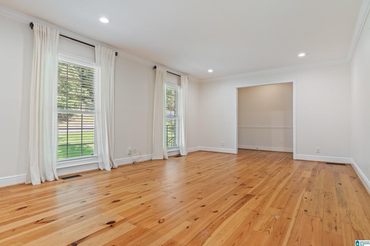 3708 Northcote Dr - Photo 4 of 36