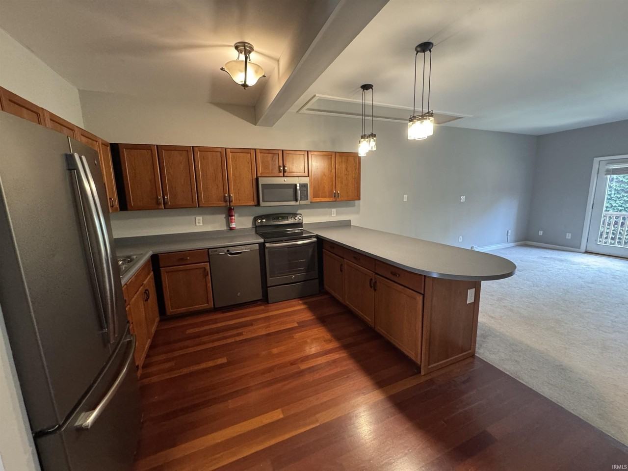 105 E 6th St #A - Photo 3 of 26