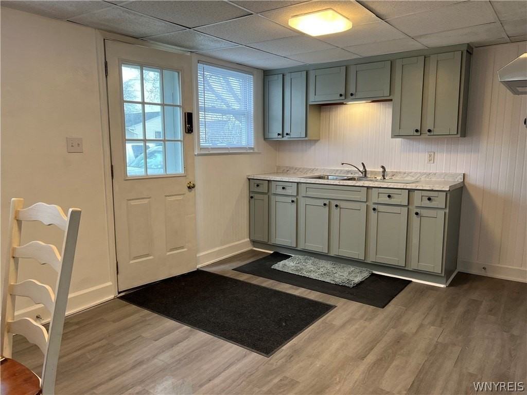 512 Cayuga Rd - Photo 7 of 20