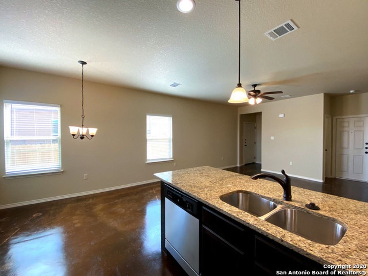1152 Stanley Way - Photo 5 of 38