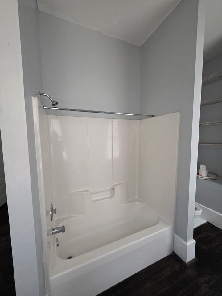 2923 11th Ave - Photo 6 of 10