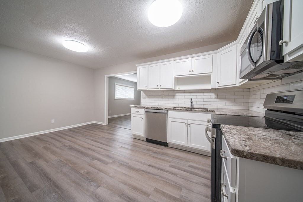 6040 Luna Dr - Photo 5 of 22