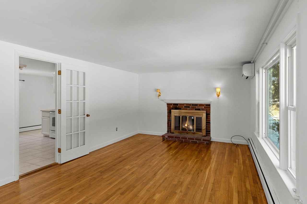 351 Swift Ave - Photo 4 of 24