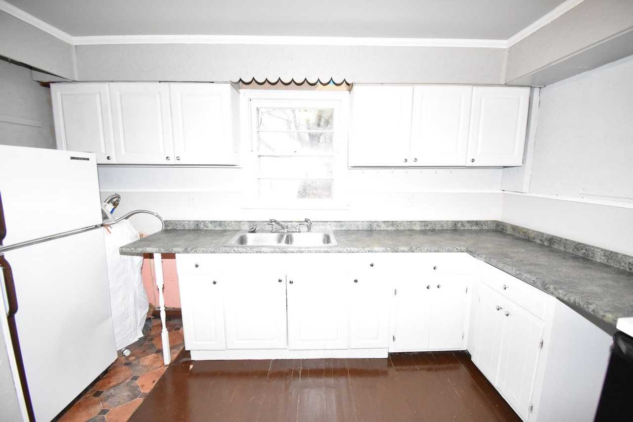 141 W Rossview Rd - Photo 6 of 18
