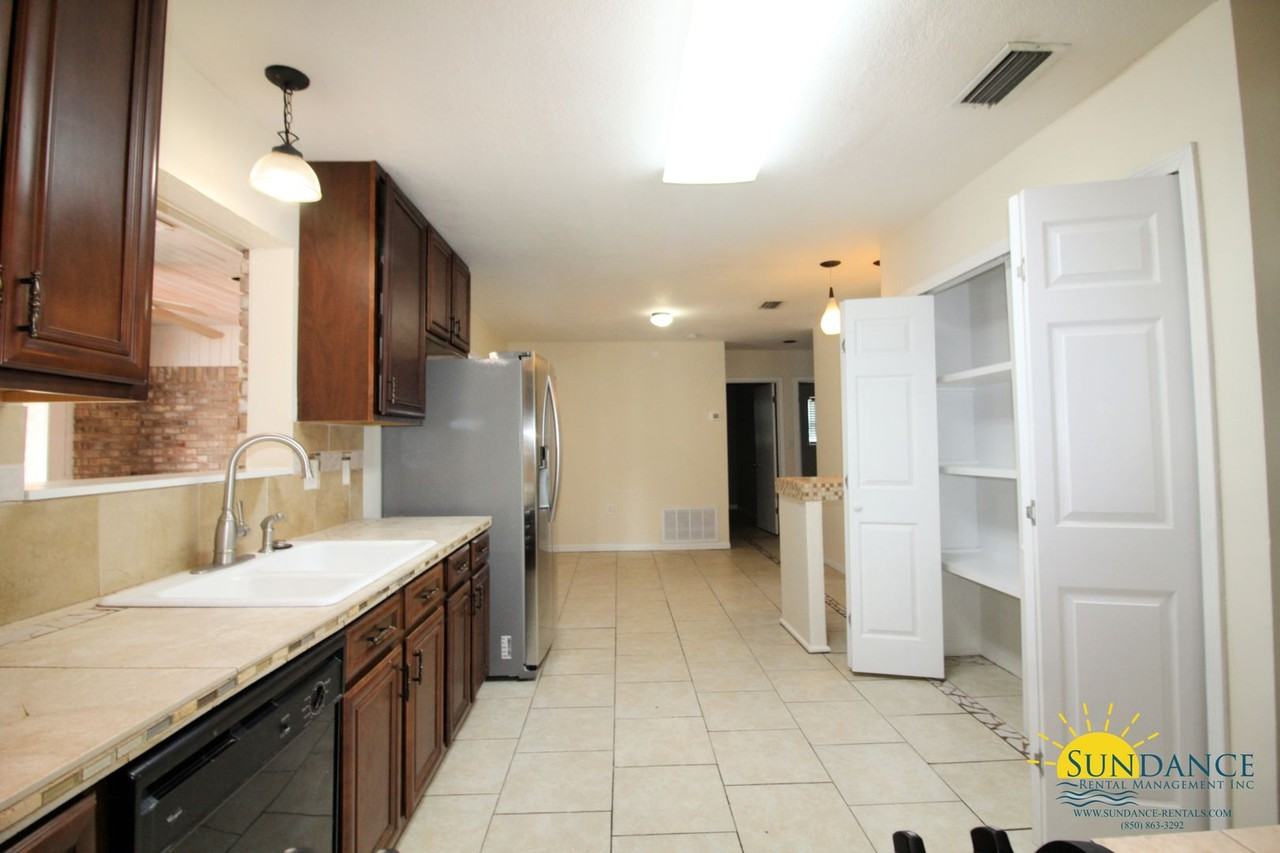 308 Echo Cir - Photo 4 of 26