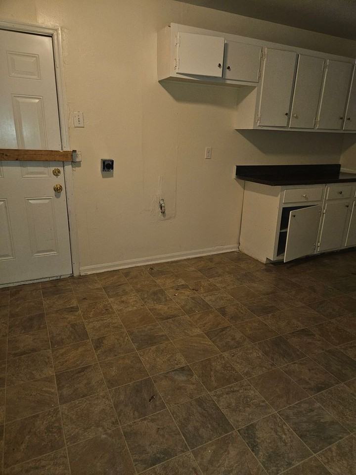 4583 Range Line Rd - Photo 7 of 10