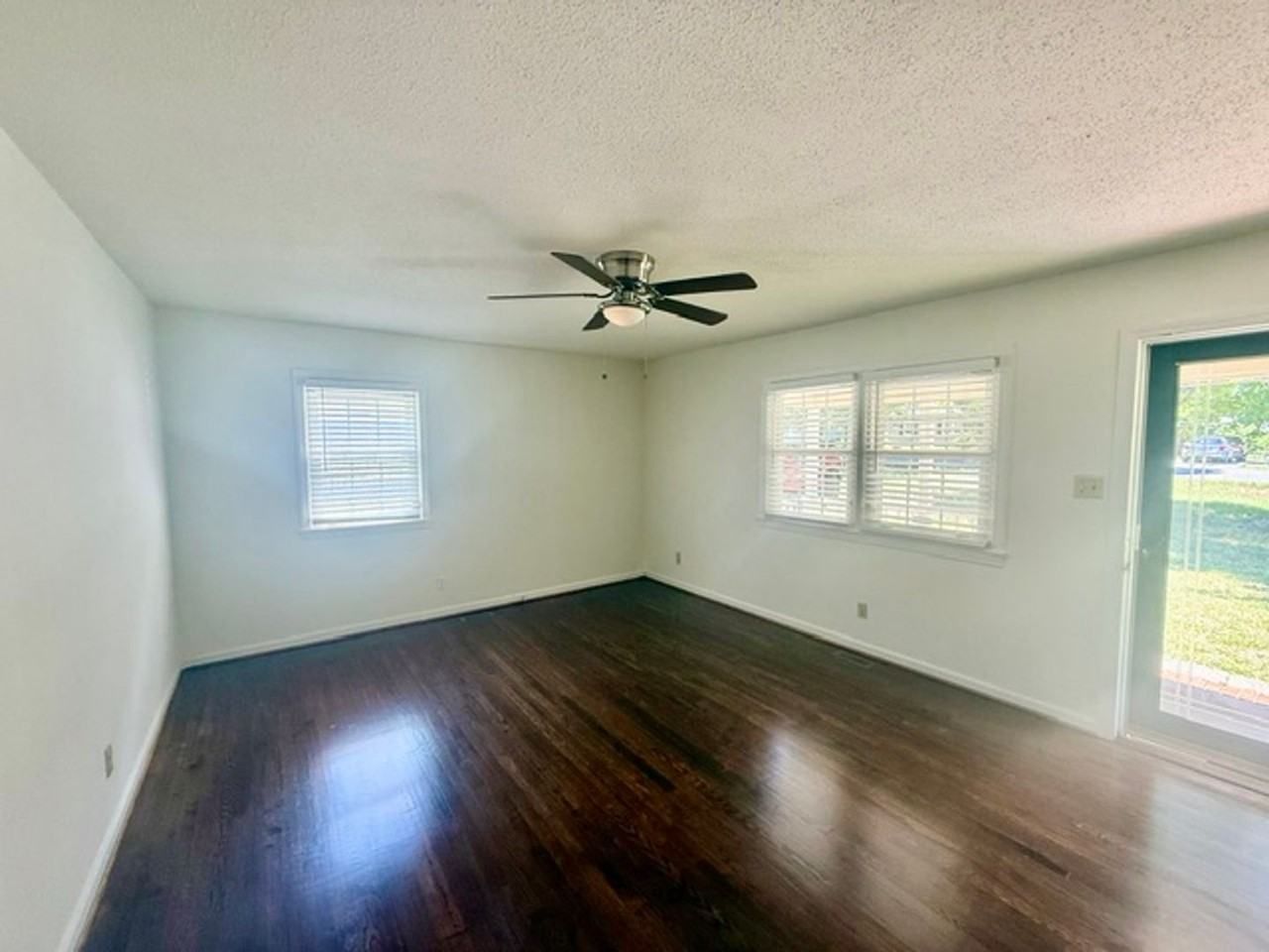 315 E Dameron Ave - Photo 3 of 23