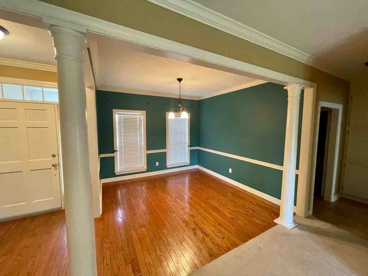 1013 N Azalea Dr