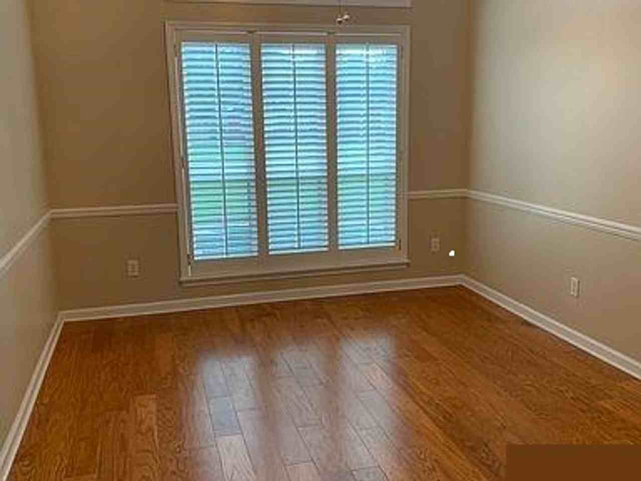 9 Stratford Ln - Photo 4 of 13